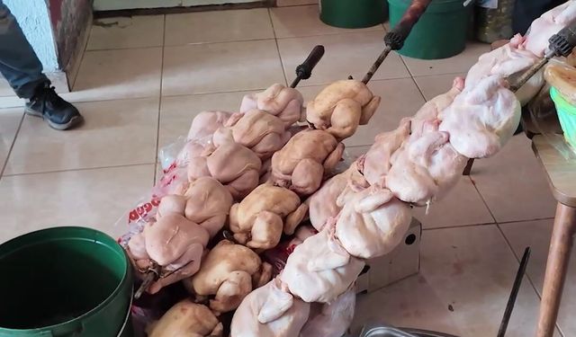 Zabıta denetiminde dönercide şok görüntüler