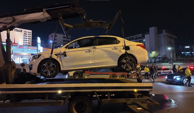 D-100’de makas kazası: Araç takla attı