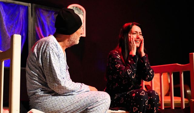 Ankara'da belediyelerden tiyatro atağı