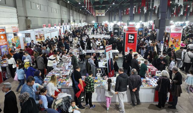 Denizli Kitap Fuarı son haftasında binlerce ziyaretçiyi ağırlıyor