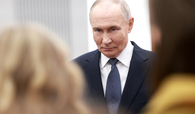 Putin: Donbass ve Novorossiya’dan çekilmeyeceklerse alırız!