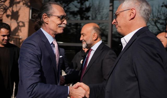 Erdal Beşikcioğlu’ndan Gençlerbirliği’ne ziyaret