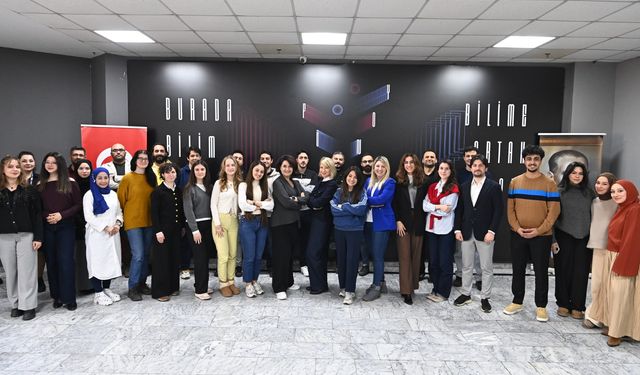 Mamak Belediyesi’nden gençlere yapay zekâ eğitimi