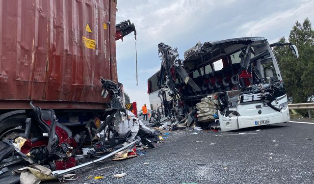 Osmaniye’de otobüs-tır kazası: 7 ölü, 11 yaralı