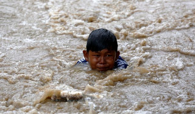 Sumatra’da bilanço ağır: 753 ölü, 504 kayıp