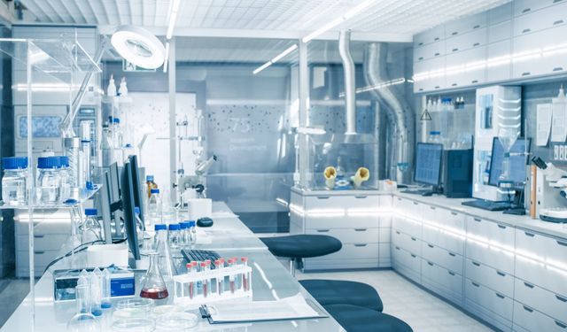 İlk kez bir yapay zekâ ilacı Faz 3’e ulaştı!