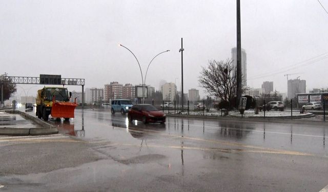 Ankara için gök gürültülü sağanak uyarısı