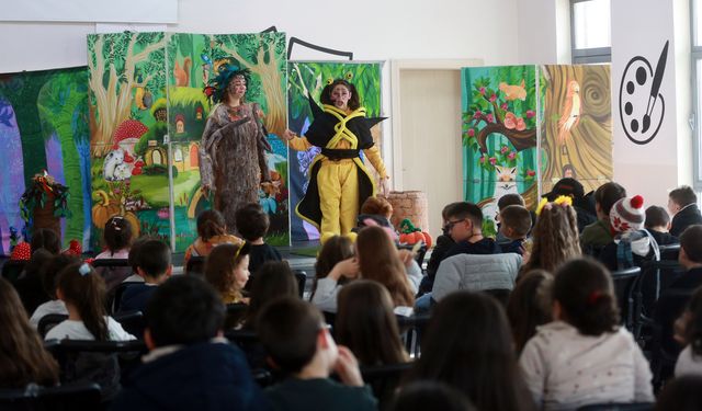 Yenimahalle’de Sömestr Tiyatro Şenliği başladı