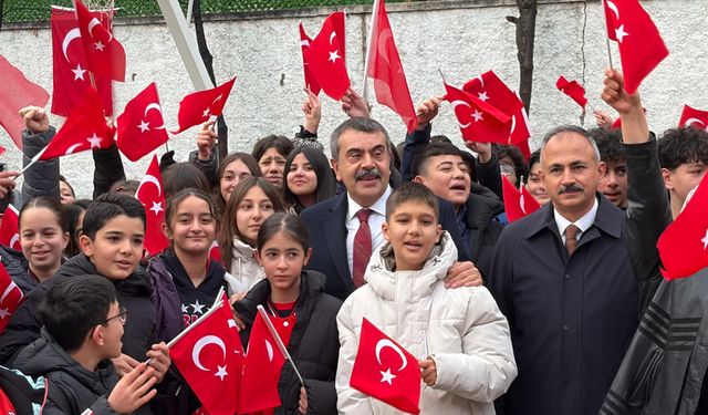 Ankara’da okullarda ‘Bayrak Sevgisi’ temasıyla ikinci dönem başladı