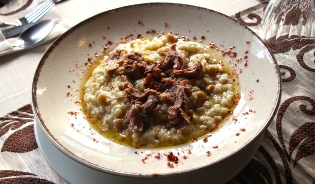 Amasya’nın 2 bin 500 yıllık lezzeti: Taş fırın keşkek