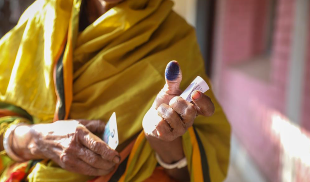 Bangladeş’te Hasina sonrası ilk genel seçim başladı