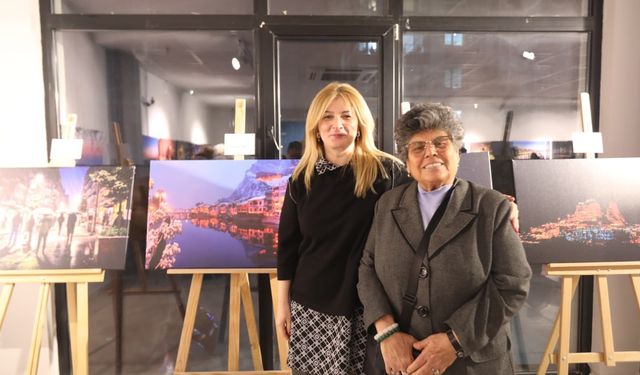 Samsun’da “Gecenin Işıkları” fotoğraf sergisi açıldı