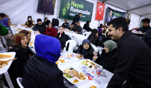 Çankaya Belediye Başkanı Hüseyin Can Güner iftar sofrasında