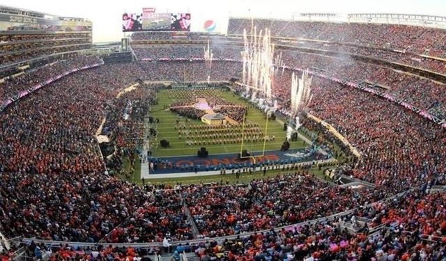 Bad Bunny İspanyolca şovuyla Super Bowl’a damgasını vurdu