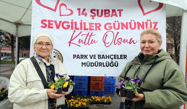 Yenimahalle’de sevgililer günü renkli etkinliklerle kutlandı