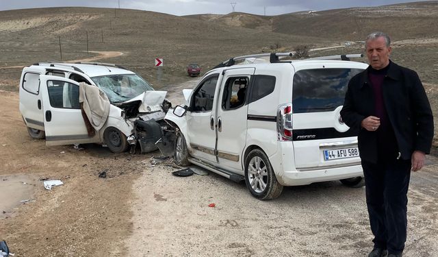 Malatya’da feci kaza: İki araç çarpıştı, 4 kişi yaralandı