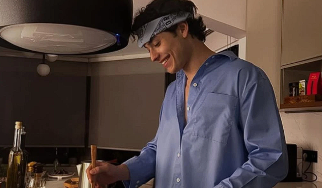 Doktor: Başka Hayatta'nın Ali’si Berk Özgür kimdir?