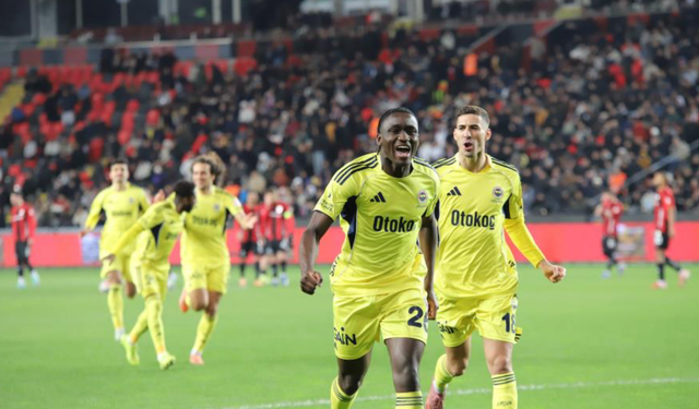 Fenerbahçe, Gaziantep'te 4 golle çeyrek finale yükseldi