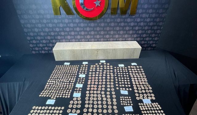 Kahramanmaraş'ta 977 parça sahte altın ele geçirildi