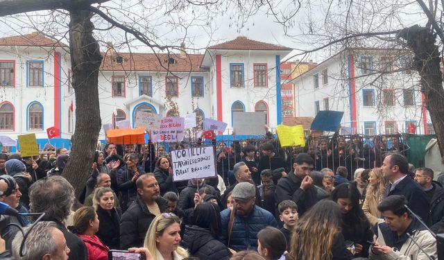 Çankaya Mimar Kemal Ortaokulu'nun devir kararına tepki