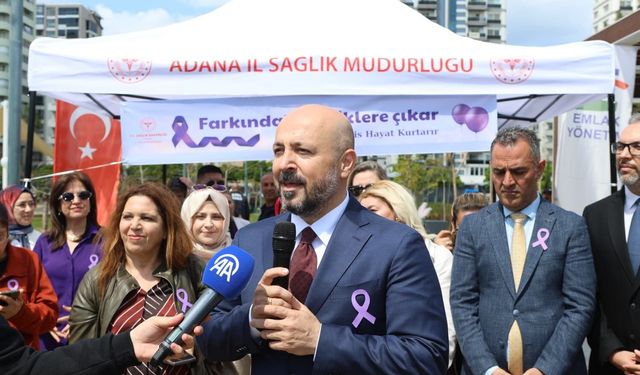 Adana'da mor balonlarla kanser farkındalığı