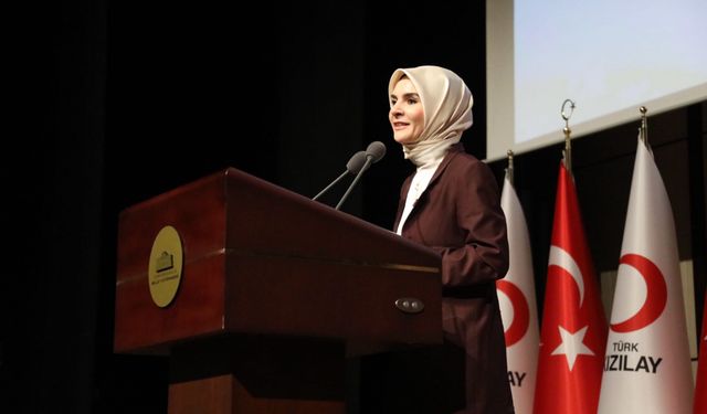 Bakan Göktaş: Gençlerin aile bağlarını güçlendiriyoruz