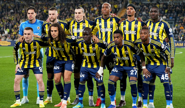 Fenerbahçe derbide kazanıp zirveye tutunmak istiyor