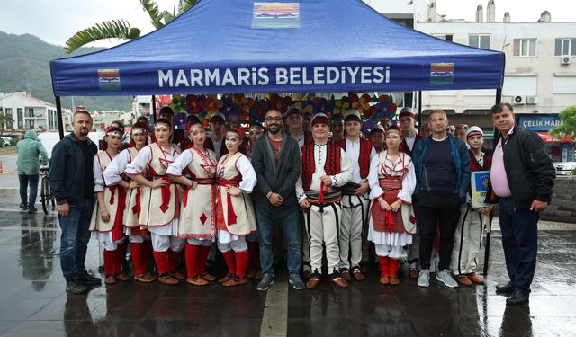 Marmaris’te çocukların neşesi meydanı doldurdu