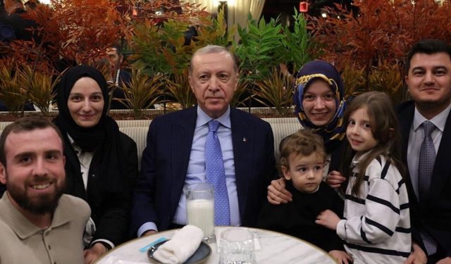 Cumhurbaşkanı Erdoğan’dan Saraçoğlu Mahallesi’ne sürpriz ziyaret