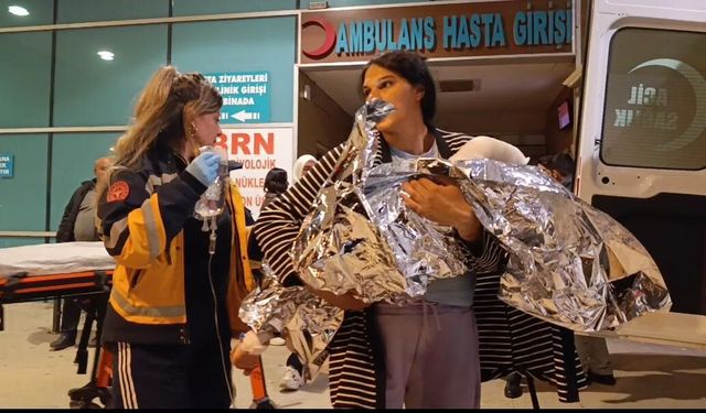 2 yaşındaki çocuk kaynar suya düşerek ağır yaralandı