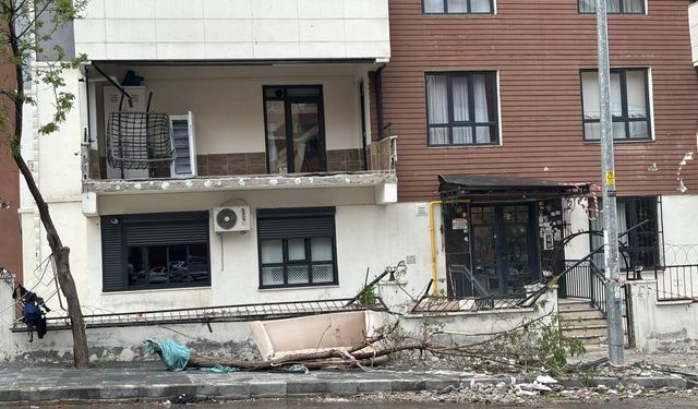 Gaziantep’te süper hücre fırtınası yıkım bıraktı