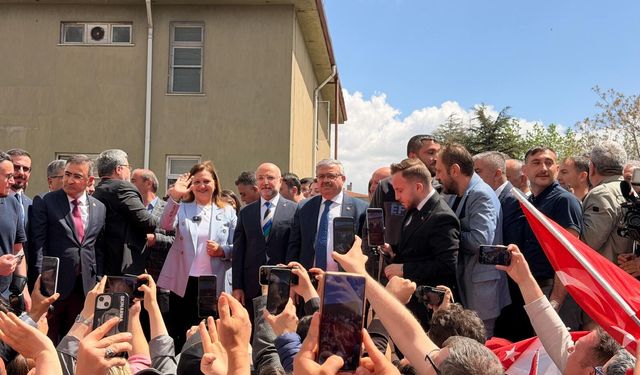 Burcu Köksal: Afyon için AK Parti’de hizmet sürecek