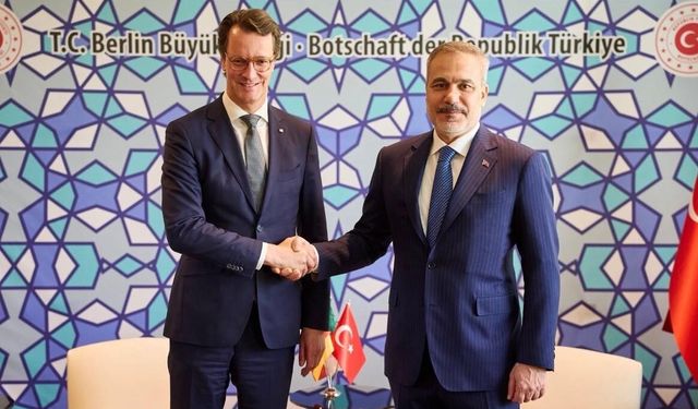 Fidan’dan Almanya’da diplomasi trafiği