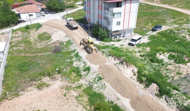 Battalgazi’de mahalle yollarında çalışma sürüyor