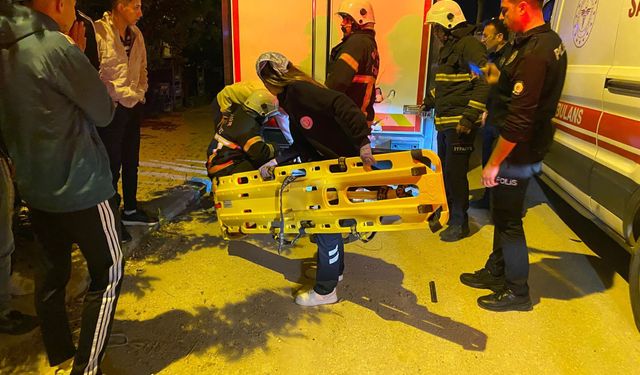 Burdur’da motosiklet kamyonun altına girdi