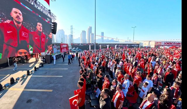 Milli Takım için sabahın ilk ışıklarında meydanı doldurdular