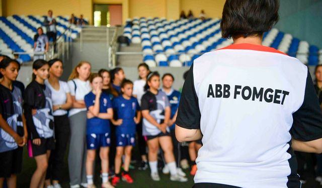 FOMGET’te anne-kız futbol turnuvası düzenlendi