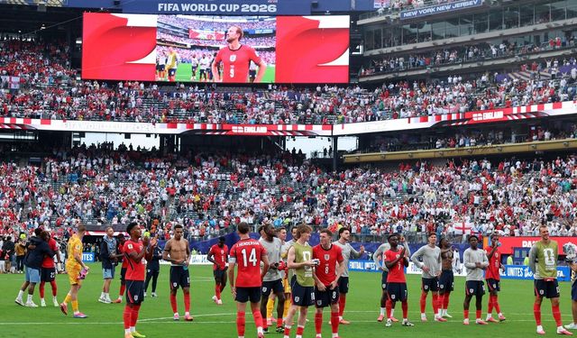 İngiltere, Panama'yı yenerek lider çıktı
