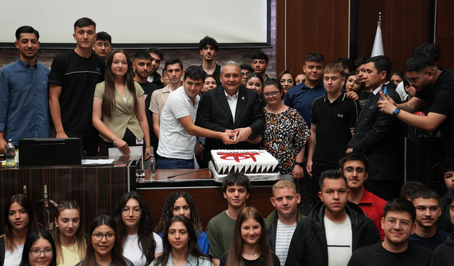 Keçiören’de stajyer öğrencilere sertifika töreni
