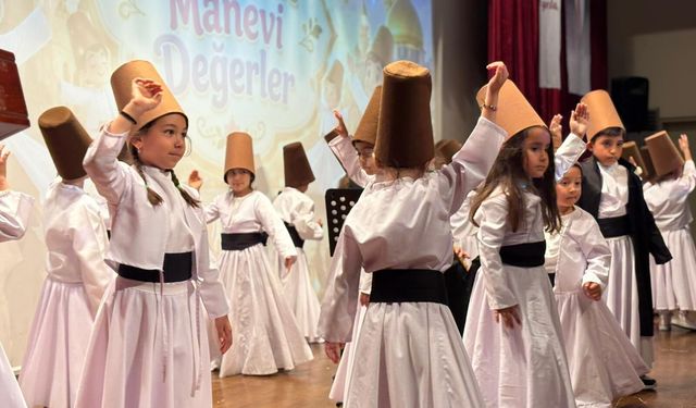 Sincanlı miniklerden yıl sonu gösterisi ve sergisi