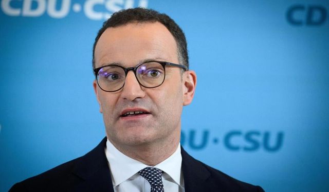 Almanya hükümetinde taşıyıcı anne krizi kabine değiştirecek