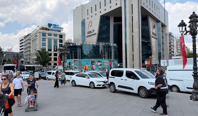 Kızılay Meydanı’nda zirve öncesi yoğun denetim