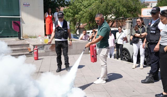 Keçiören Belediyesi personeline afet ve yangın eğitimi