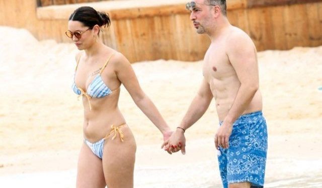Oğuzhan Koç ile Hazal Subaşı'nın deniz keyfi kameralara yansıdı