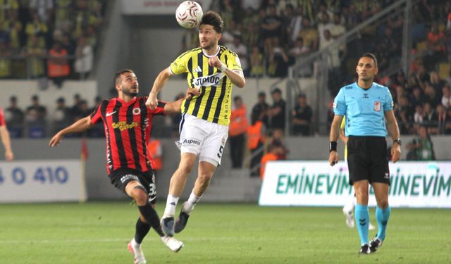 Gençlerbirliği-Fenerbahçe maçında çocuğun formasının çıkartılmasıyla ilgili soruşturma