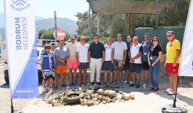 Bodrum’da denizin dibi temizlendi: 75 kilogram atık çıkarıldı