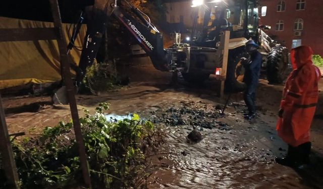 Giresun’da sağanak sonrası seferberlik: Mahsur kalan 26 kişi kurtarıldı