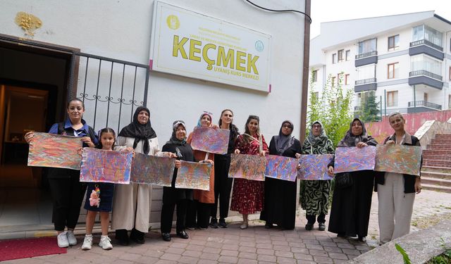 KEÇMEK’te şehit yakınları için ebru sanatı atölyesi düzenlendi