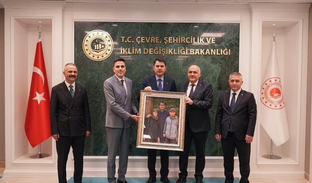 Kızılcahamam'ın projeleri Bakan Kurum'a sunuldu