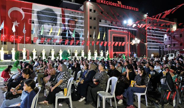 Selda Bağcan Yenimahalle’de Zafer Bayramı’nda sahne aldı